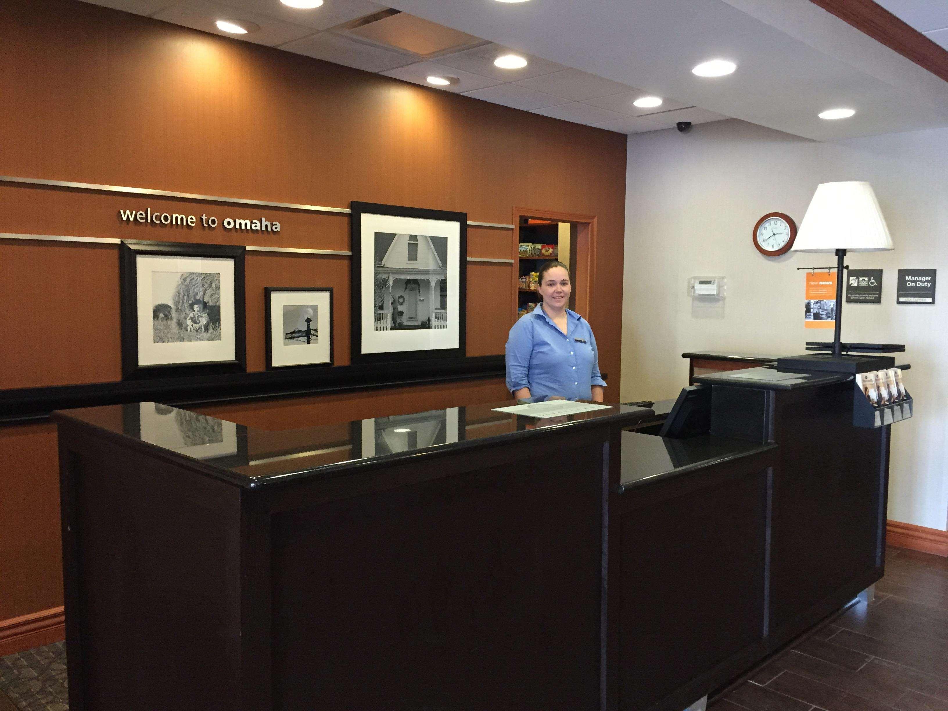 Newly Renovated Hampton Inn Omaha West Lakeside Extérieur photo