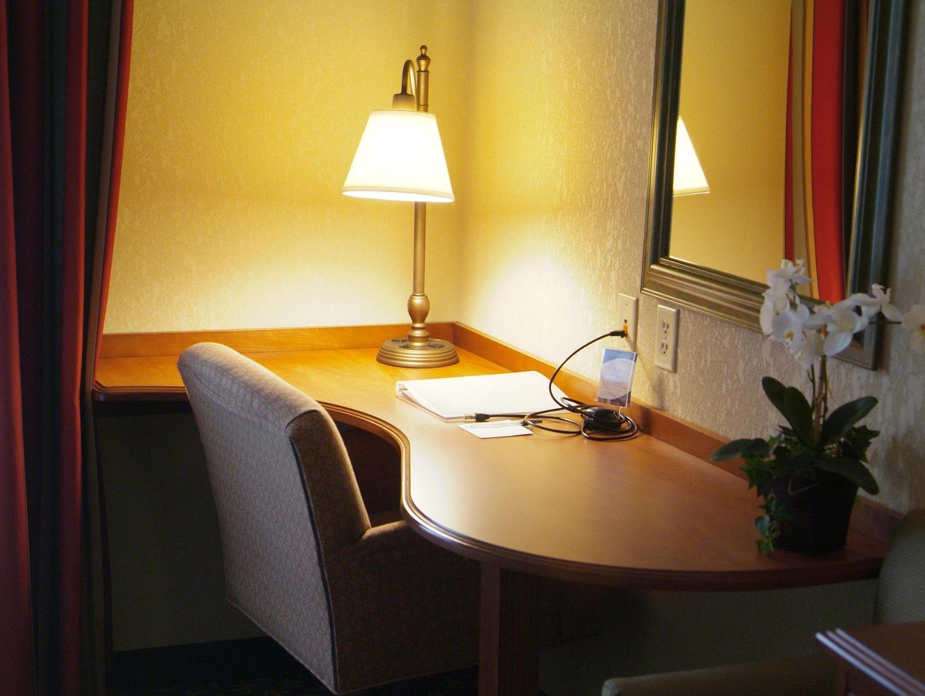 Newly Renovated Hampton Inn Omaha West Lakeside Extérieur photo
