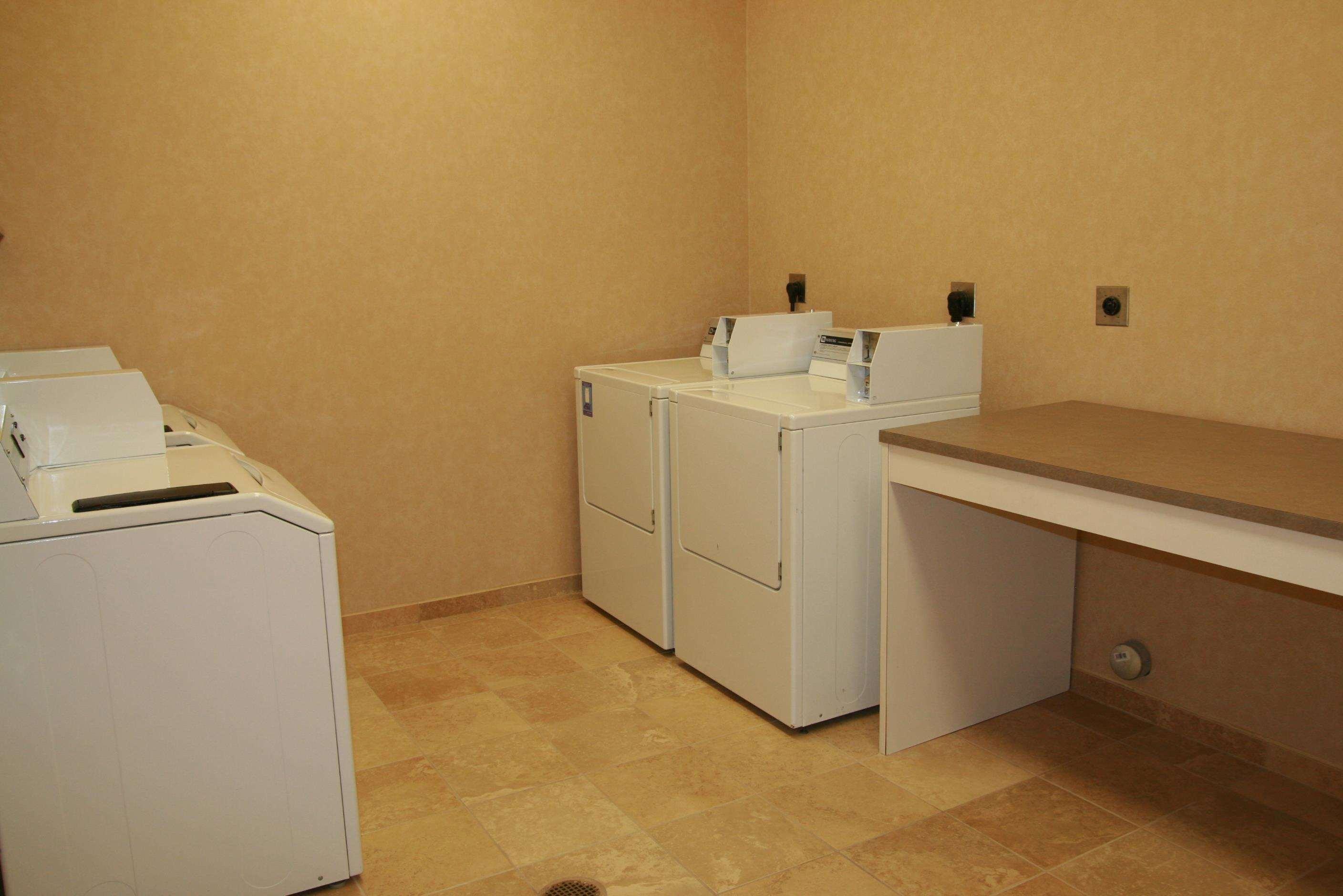 Newly Renovated Hampton Inn Omaha West Lakeside Extérieur photo